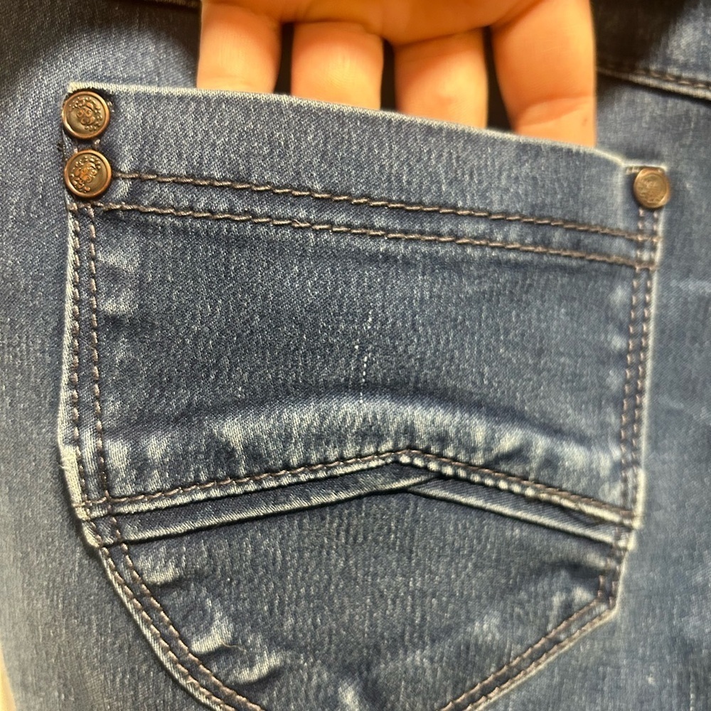 LE GRENIER 80 brand jeans size 11,straight leg, button/zipper front - Picture 8 of 9